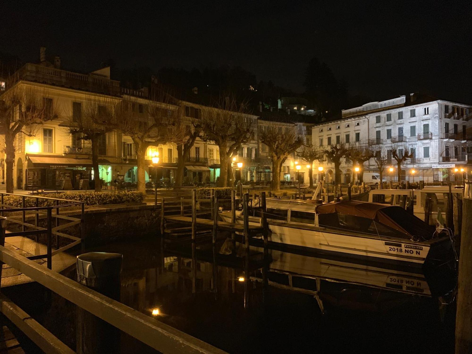 -Ortaflats- Appartamenti Imbarcadero & Palazzotto Орта-Сан-Джулио Экстерьер фото