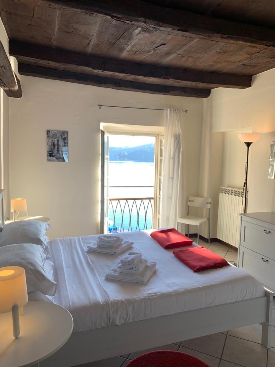 -Ortaflats- Appartamenti Imbarcadero & Palazzotto Орта-Сан-Джулио Экстерьер фото